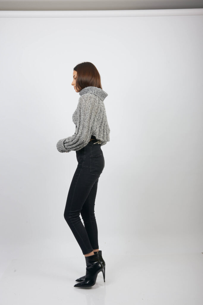 Cape with sleeves - Image 5